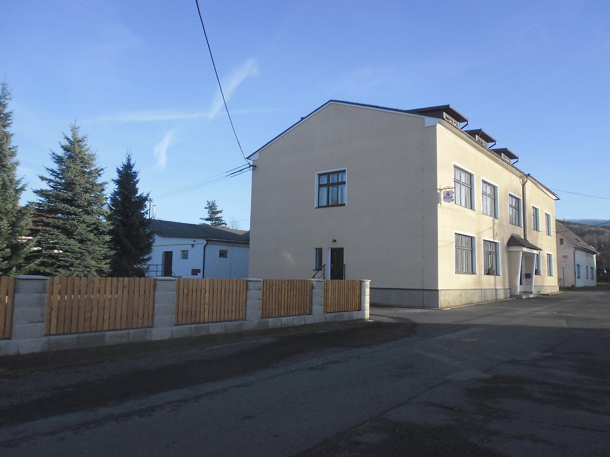 Bike-Hotel Medenec Nove Mesto pod Smrkem Exterior foto